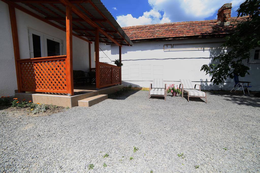 Villa Elena Yanoshi Quarto foto