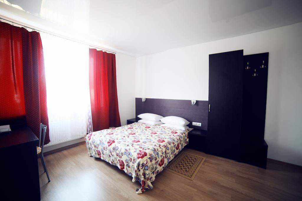 Villa Elena Yanoshi Quarto foto